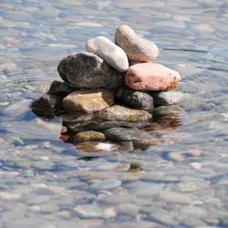 Cairn in Flood. Copyright (c) 2008 Edwin Neeleman