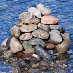 Cairn in Flood. Copyright (c) 2008 Edwin Neeleman